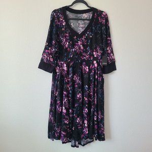 Torrid Super Soft Floral V Neck Dress Elastic Waist Plus Size 1X Black Purple